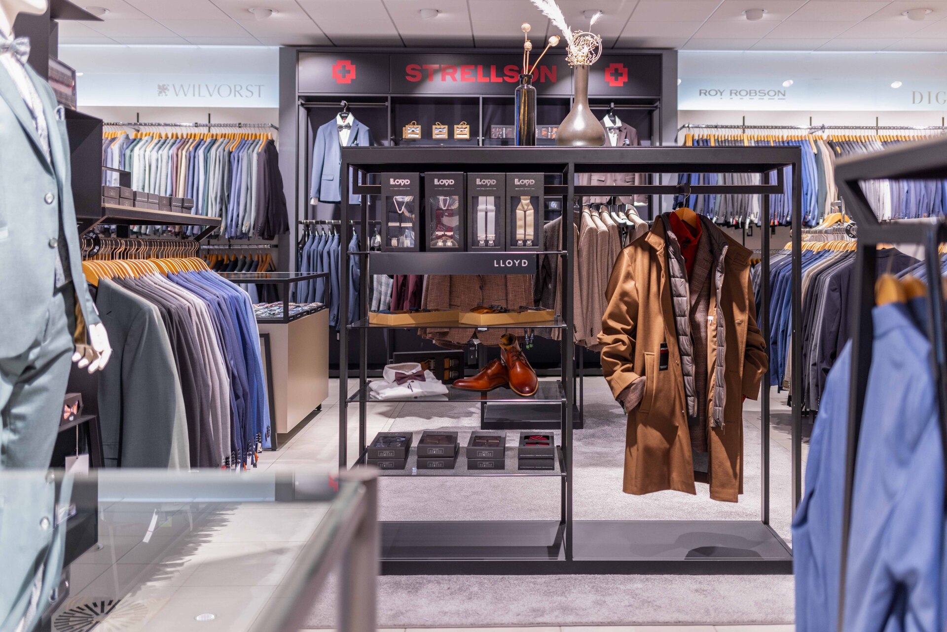 Herrenanzüge aus dem Modehaus Bültel & Westhoff, Am Thietor 10, 48431 Rheine, bueltel-westhoff.de